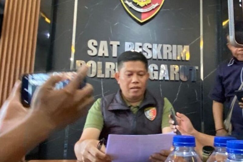 Misteri Kematian Aktor Preman Pensiun Encuy, Benarkah Bunuh Diri? – merdeka.com